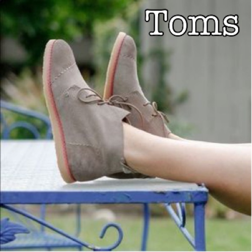 New Toms Mateo Chukko Taupe Suede Leather Boots Size 7